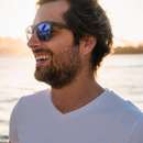 Handsome, tall and tanned guy wants to meet shy woman in Buffalo